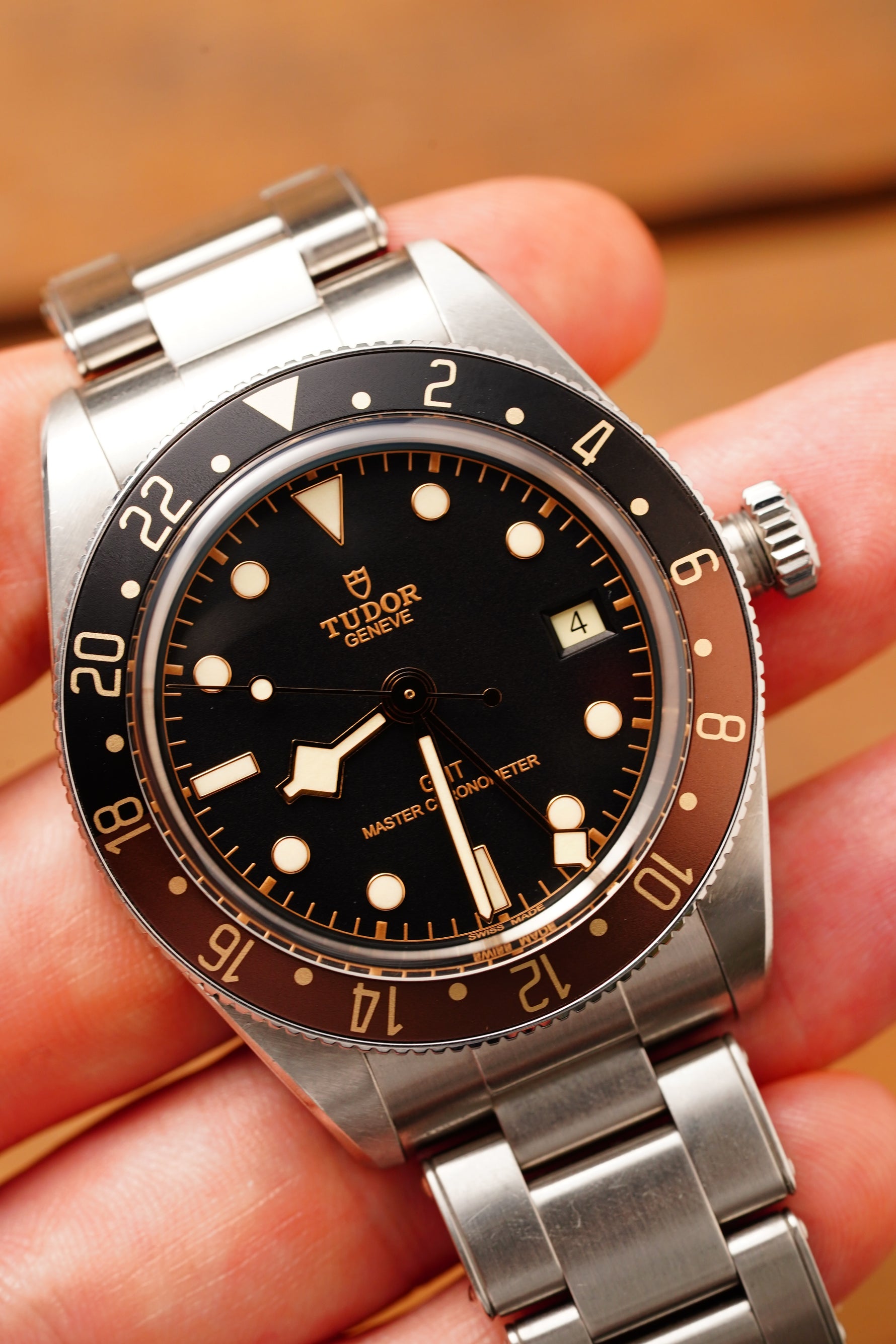 “Abyss” Gilded Precision GMT Bezel